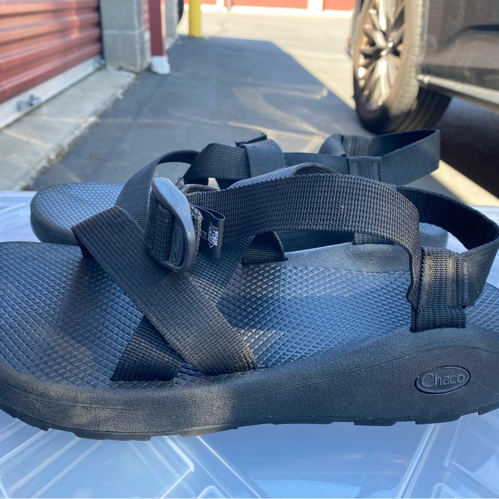 Chaco Solid Men’s Black Adjustable Ankle Strap Su… - image 3